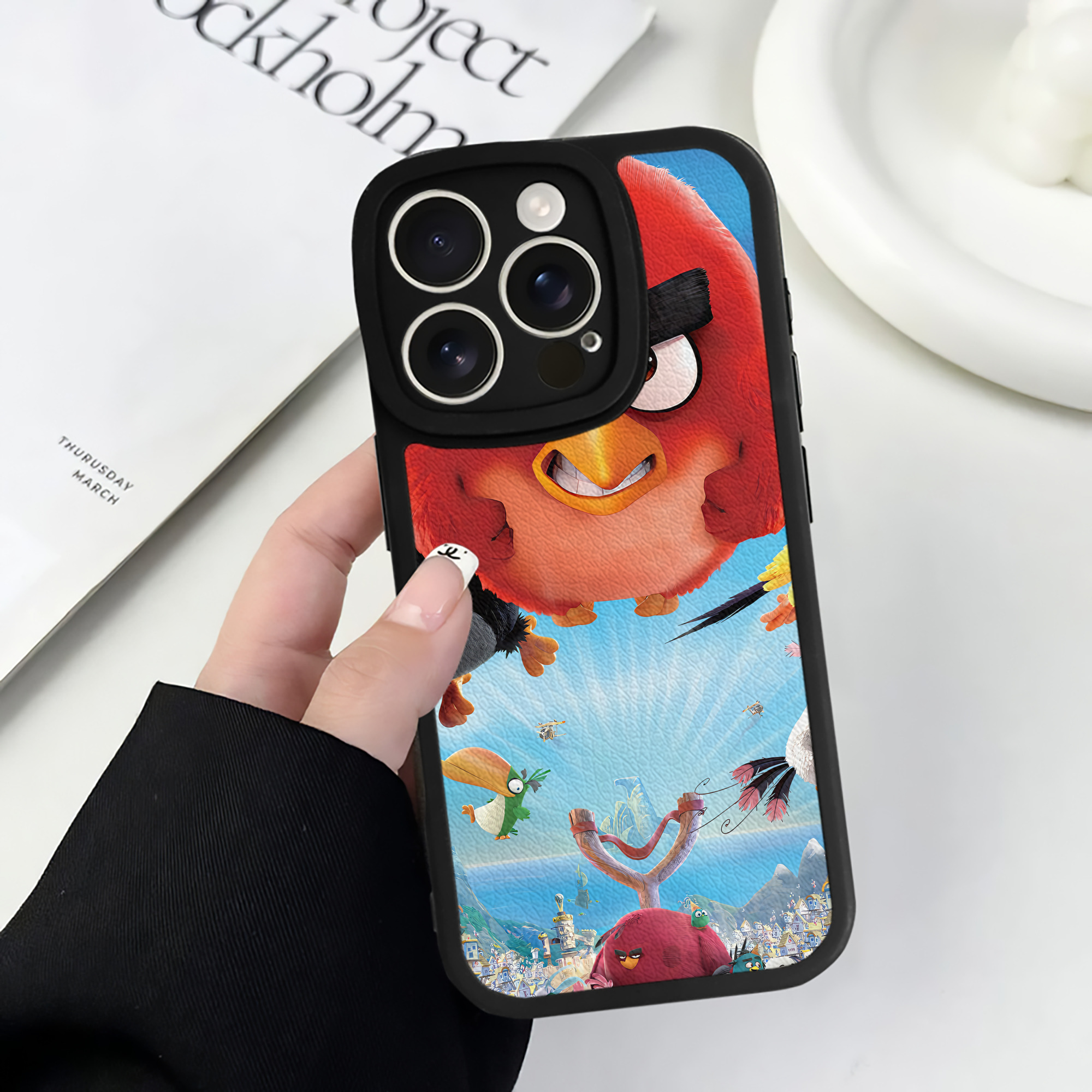 （画像用） Angry Birds アングリーバード 【iPhone 16シリーズ対応】シリコンスマホケース（レザー調） 材質：シリコン